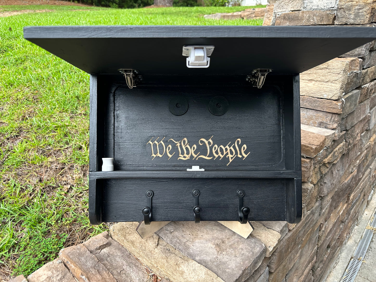 American Flag Handgun Concealment Case with Coat Hooks – Ready to Ship