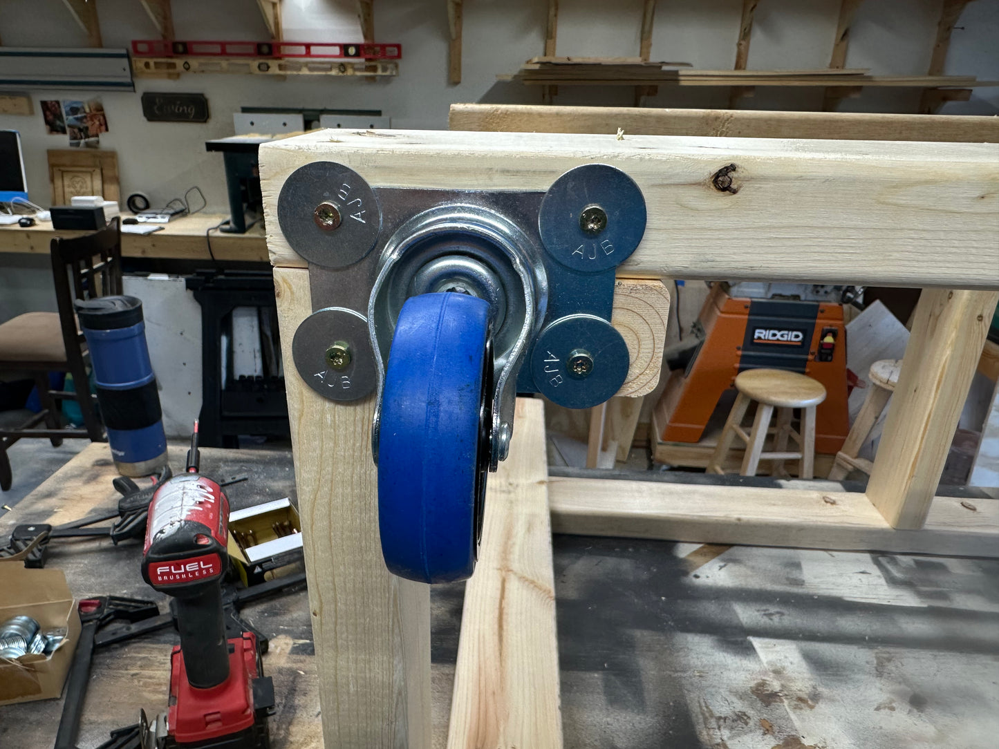 Heavy-Duty Rolling Workbench