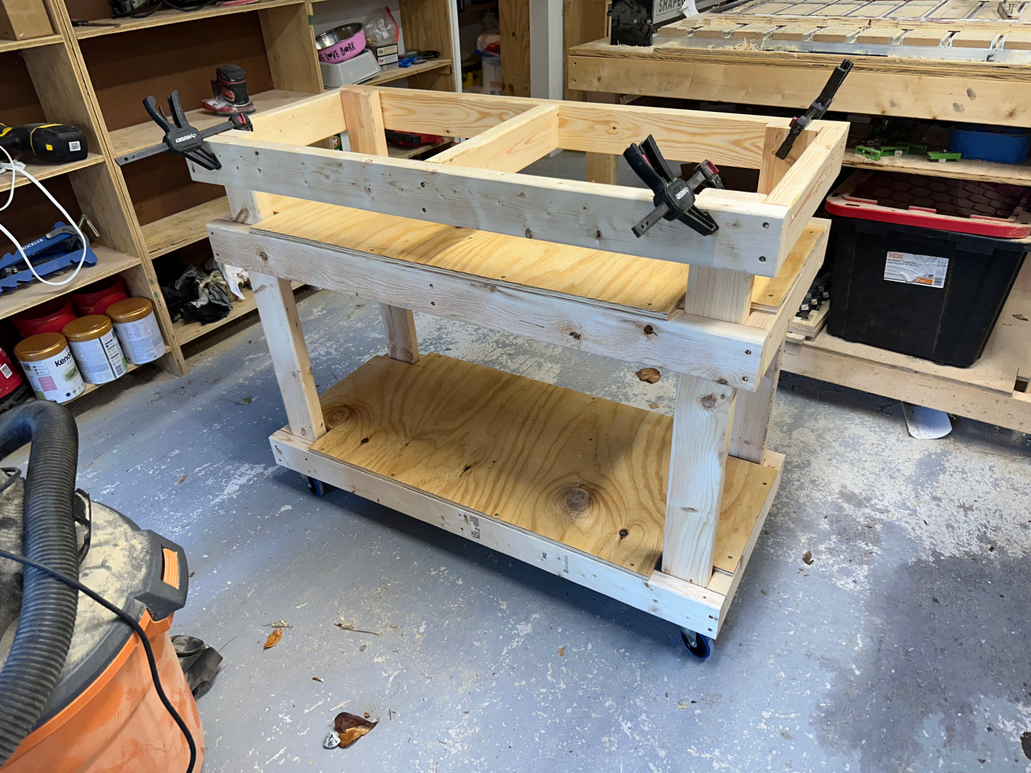 Heavy-Duty Rolling Workbench